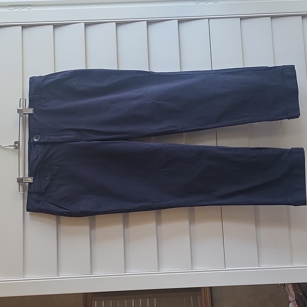 DKNY CAPRI PANTS